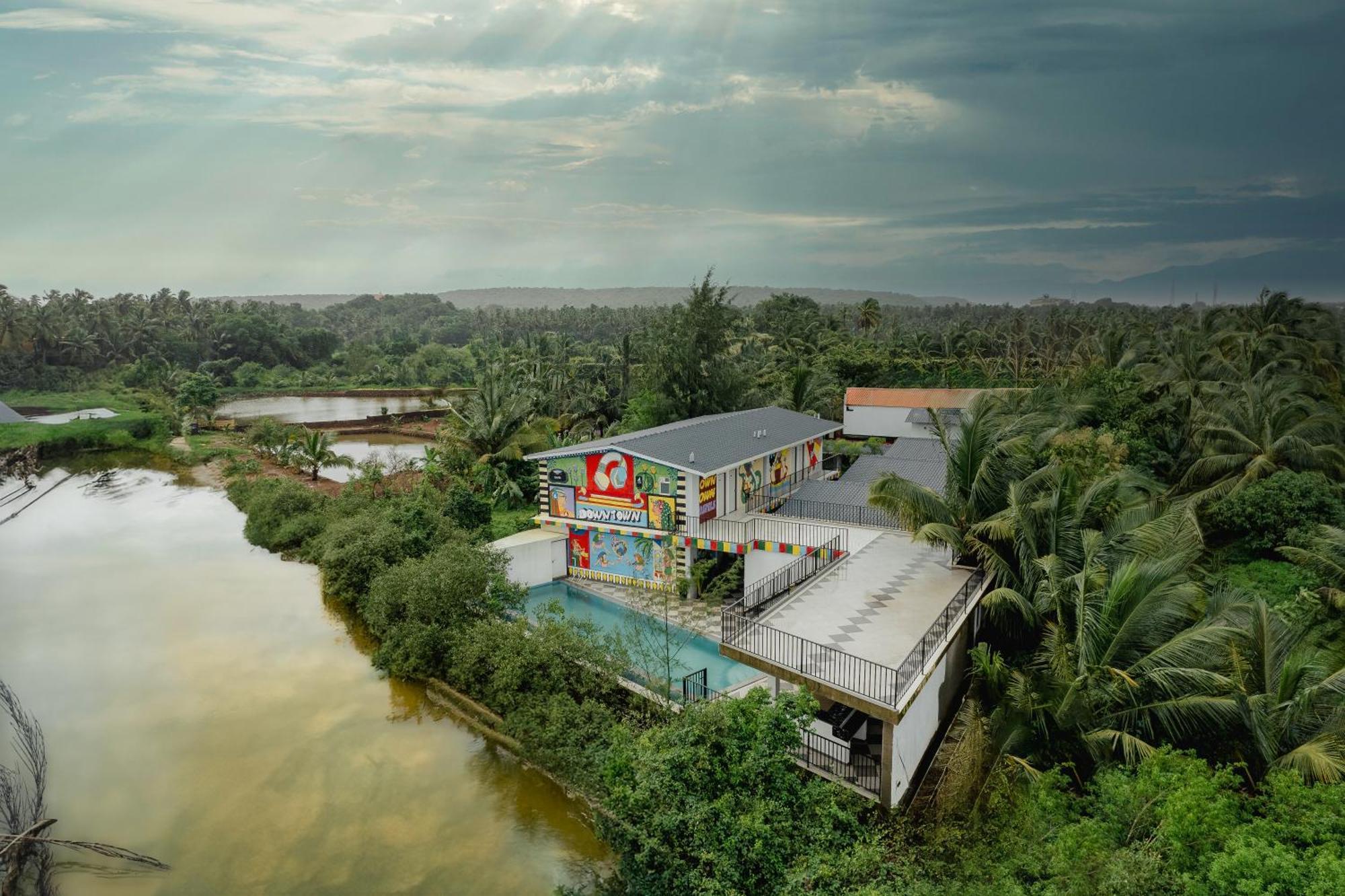 Downtown Arambol - The River Side Hostel Exteriör bild